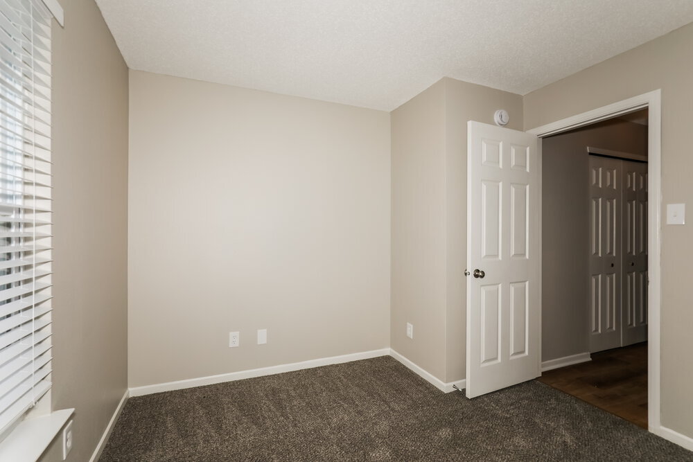 Building Photo - 687 Hickory Pine Dr