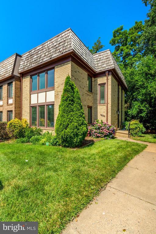 Building Photo - 2990 Borge St