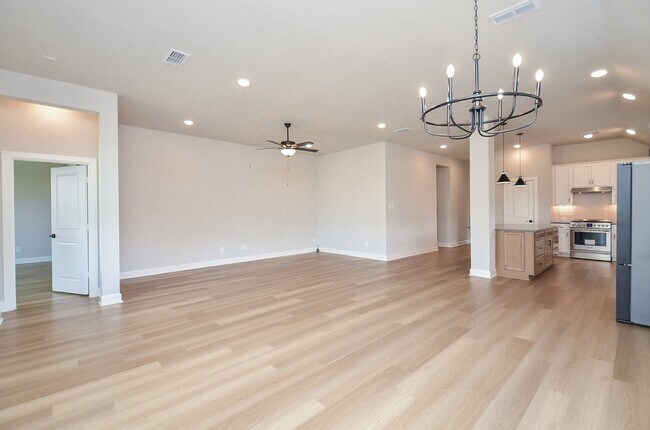 Building Photo - 18426 Bluebird Br Ln