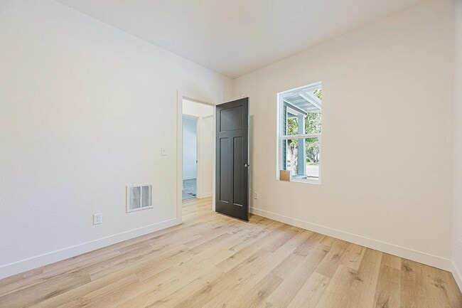 Building Photo - South University Drive