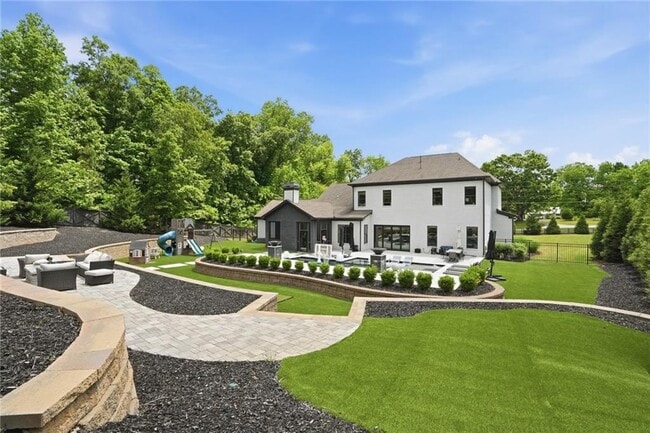 Building Photo - 3020 Wallace Rd