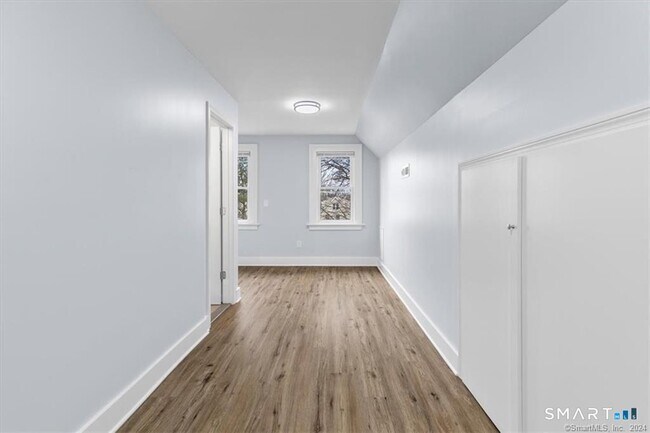 Building Photo - 55 Admiral St