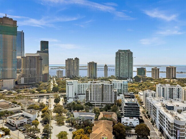 Building Photo - 240 SW 15th Rd