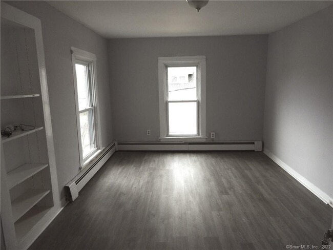 Building Photo - 177 E Pearl St