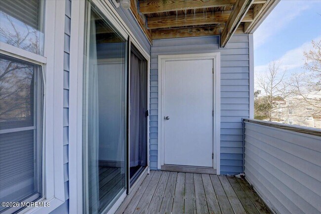 Building Photo - 33 Jockey Ln