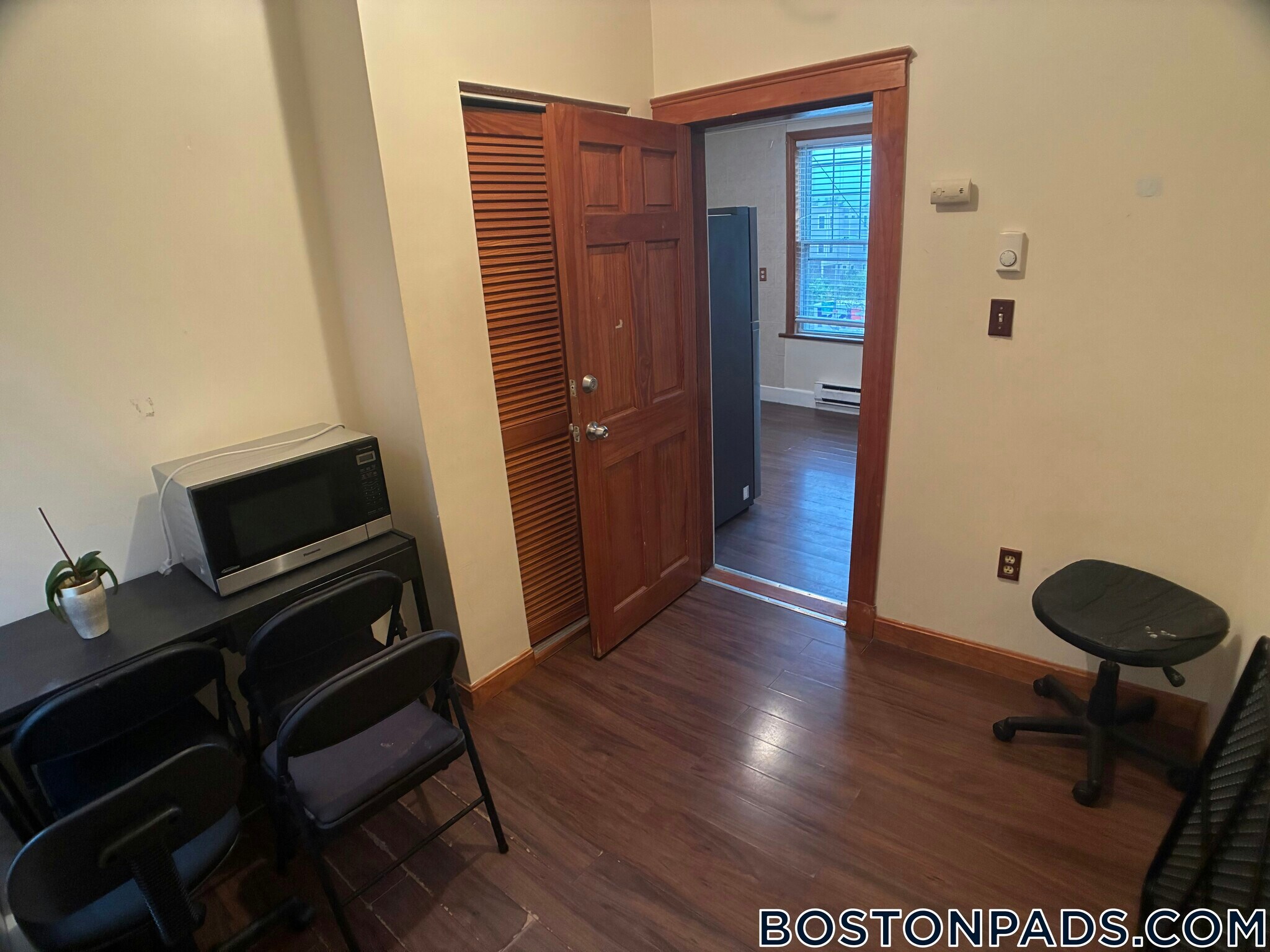 Building Photo - 739 Parker St