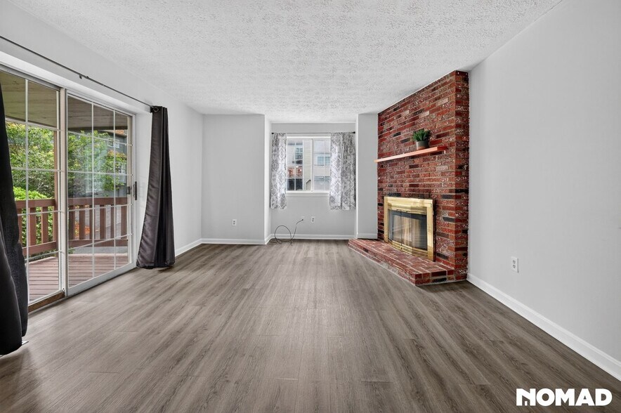 Building Photo - 9 Voyagers Ln