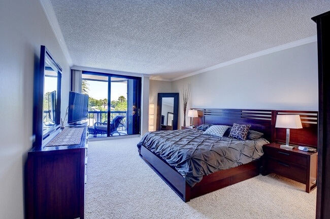 Building Photo - 4748 S Ocean Blvd