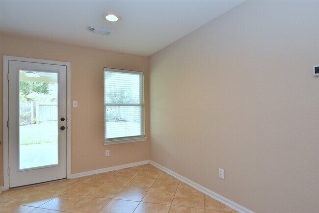 Building Photo - 21123 Amber Crossing Dr
