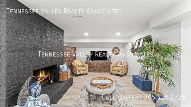 Building Photo - 813 N Cedar Bluff Rd