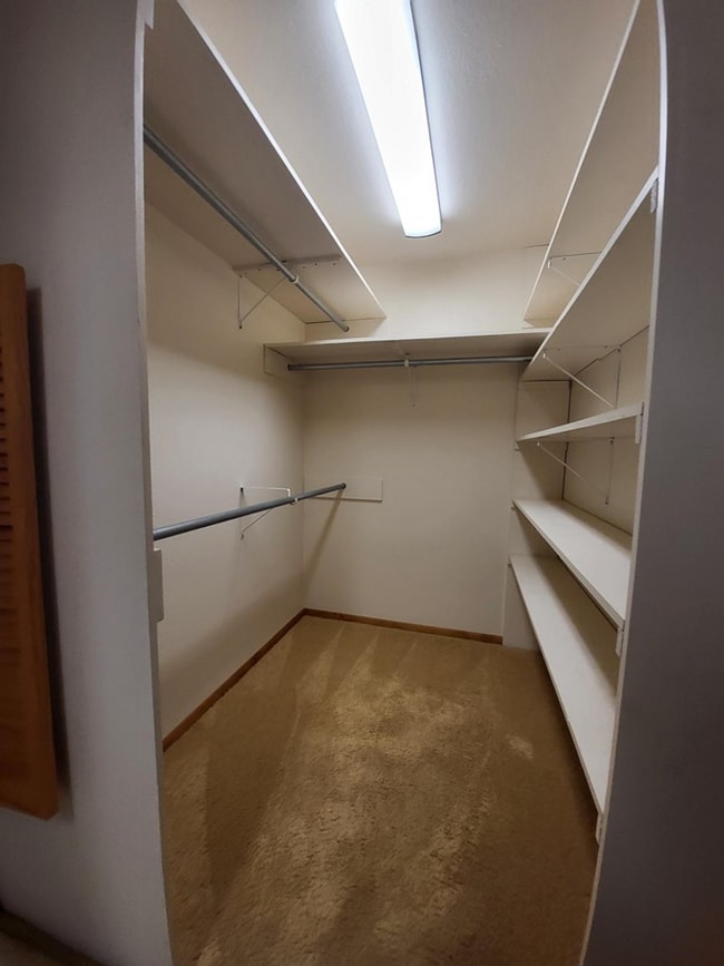 Building Photo - FOR LEASE!! Country Living