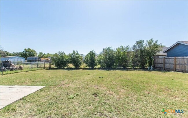 Building Photo - 1410 Windsor Cir