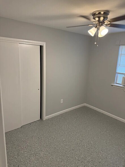 room - 732 Arnold Ave