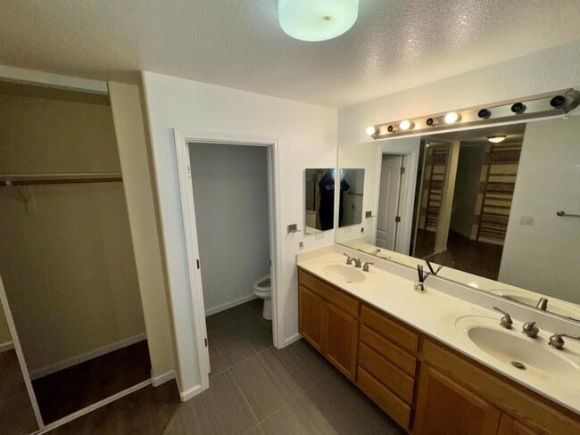 Building Photo - 3688 Pintail Dr