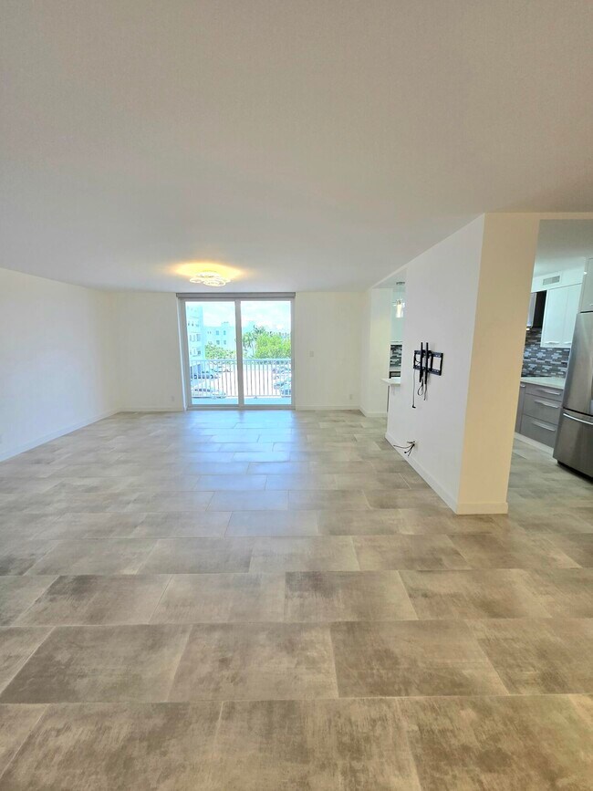 Building Photo - 137 Golden Isles Dr