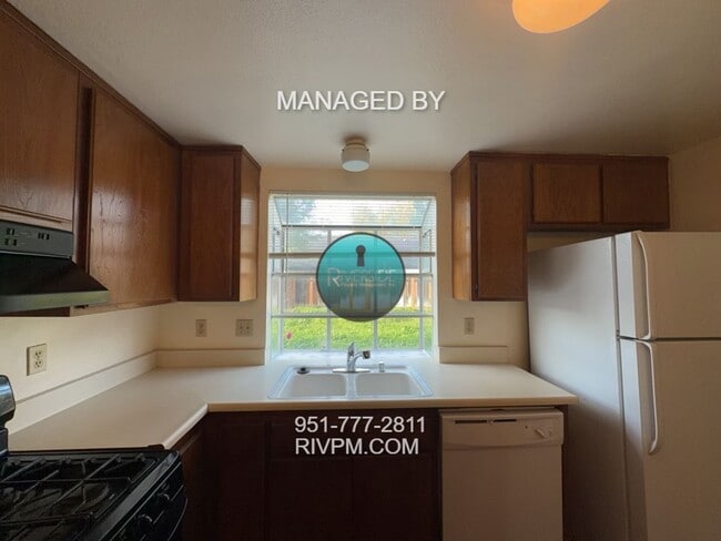 Building Photo - Spacious 2-Bedroom Home in Desirable Riverside Cul-de-Sac Near UCR!