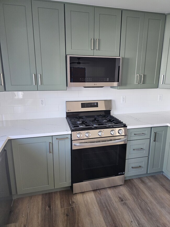 Building Photo - 11204 Sylvan St