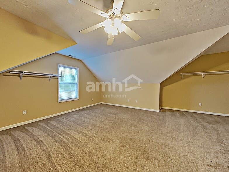 Building Photo - 435 Rocky Crest Dr