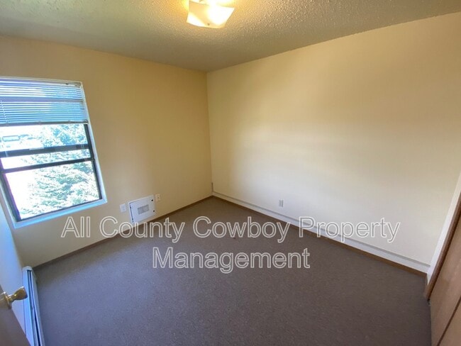 Building Photo - 3322 Joanna Brunner St