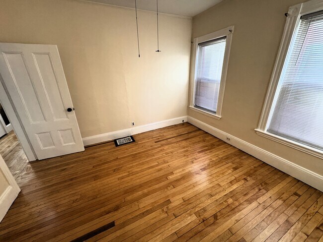 Building Photo - 377 Highland Ave