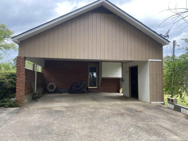 Building Photo - 798 Shake Rag Rd