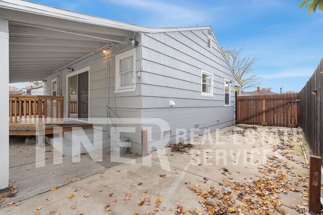 Building Photo - 4739 61st St