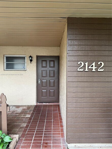Building Photo - 2142 Nova Village Dr