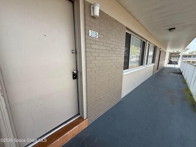 Building Photo - 800 N Fiske Blvd