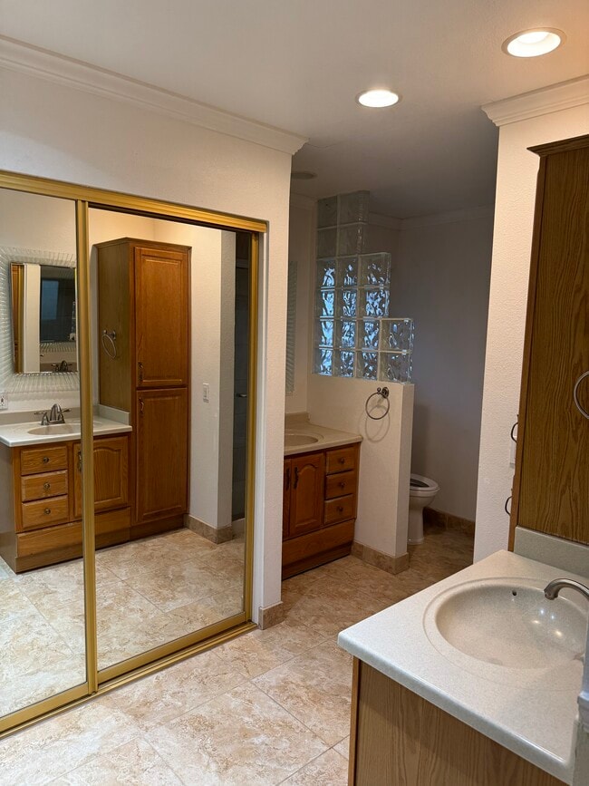 Building Photo - 791 Arbor Oaks Dr