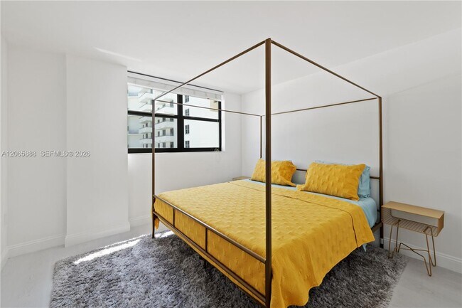 Building Photo - 1621 Collins Ave