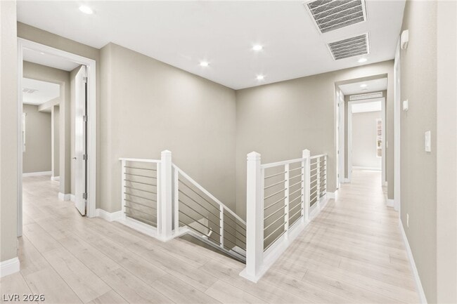 Building Photo - 10314 Apache Blue Ave