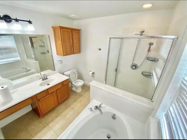 Building Photo - 6326 Saragosa Crossing Ln