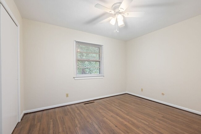 Building Photo - 721 Mayfield Ave