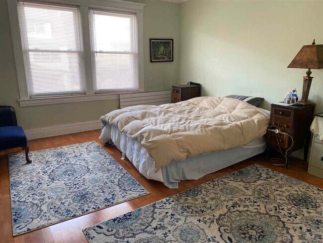 Building Photo - 163 Jewett Ave