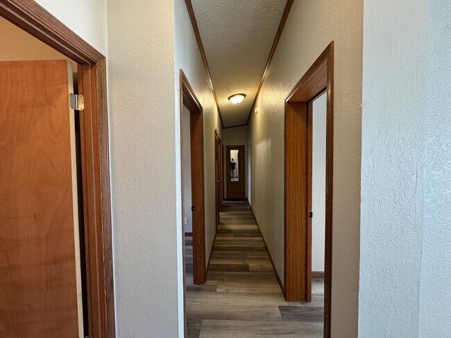 Building Photo - eld2006