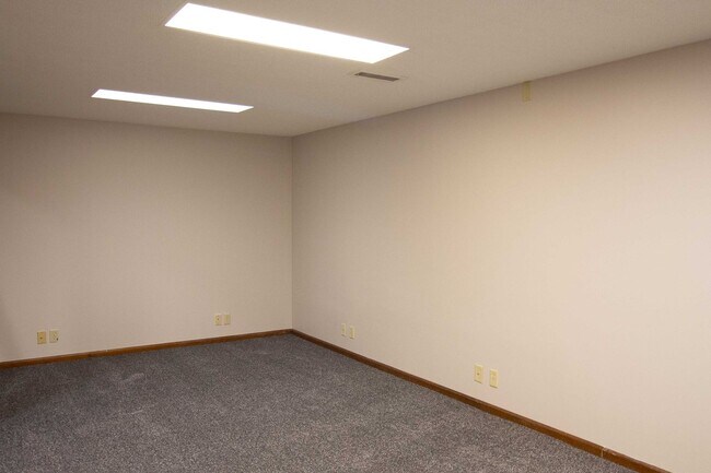 Building Photo - 12175 Pedersen Dr