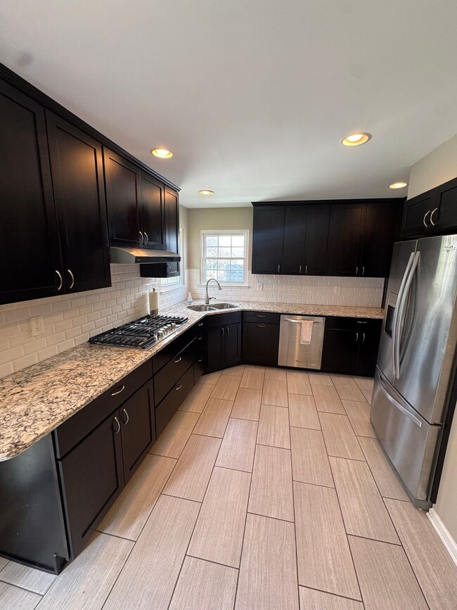 Building Photo - BEAUTIFUL Single Family Home in Abingdon! 4 Bedrooms | 2 Full Baths | 2 Half Baths | Approx. 2,66...