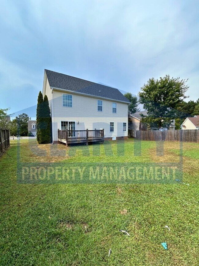 Building Photo - 3131 Pin Oaks Cir NE