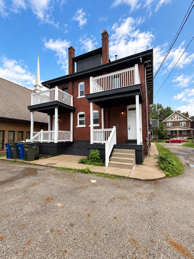 Building Photo - 1566 Clifton Ave