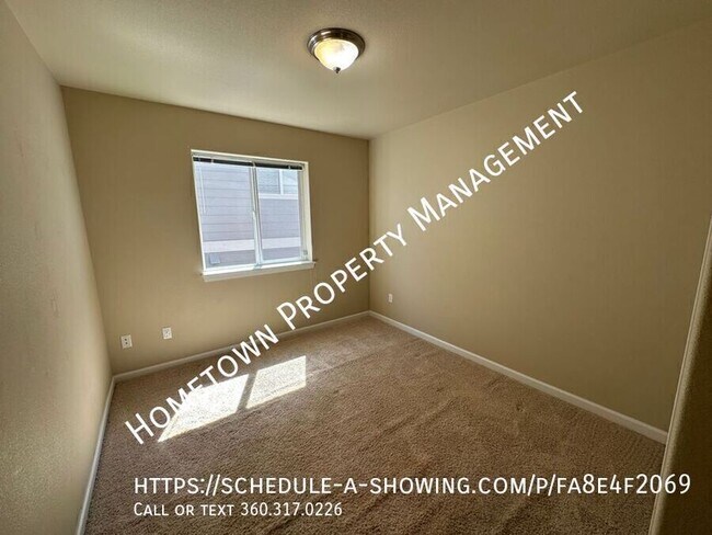 Building Photo - 4241 Dudley Dr NE