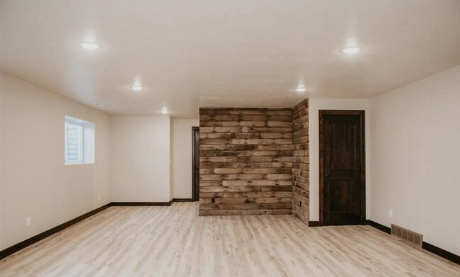 Building Photo - Discover Your Dream Home: Inviting Open Floor Plan, Spacious Living, and Stylish Finishes Awaits ...