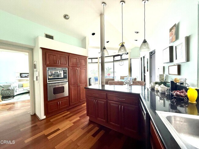 Building Photo - 1445 Bounty Way