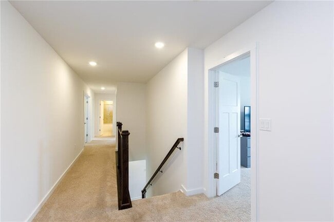 Building Photo - 109 Mesa Dr