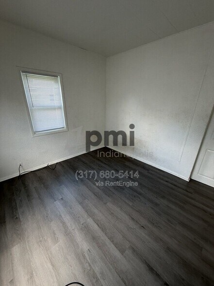 Building Photo - 1308 W 4th St