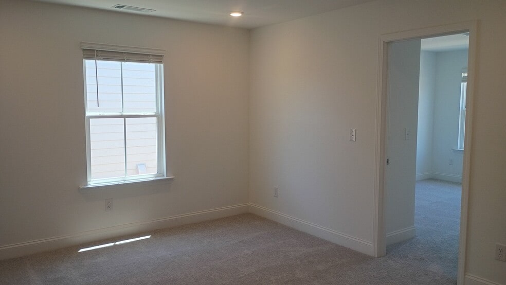 Building Photo - 203 Ensemble Blvd