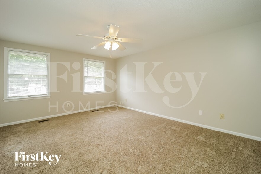 Building Photo - 1303 Wakefield Pl