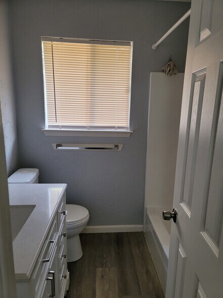 Building Photo - 6702 Deatonhill Dr