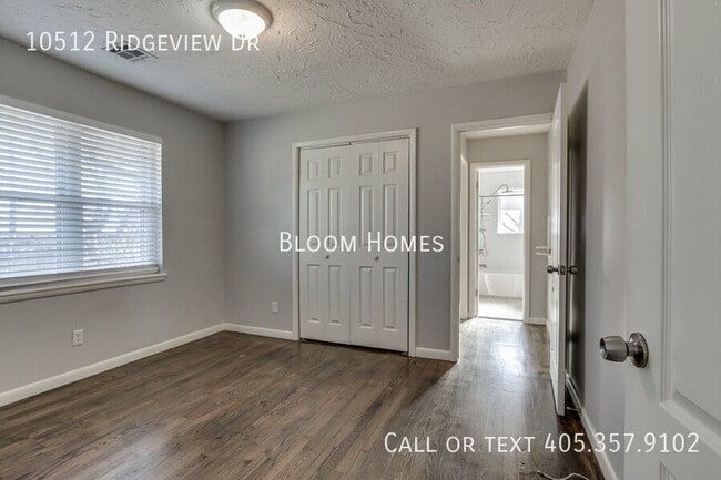 Building Photo - 10512 Ridgeview Dr