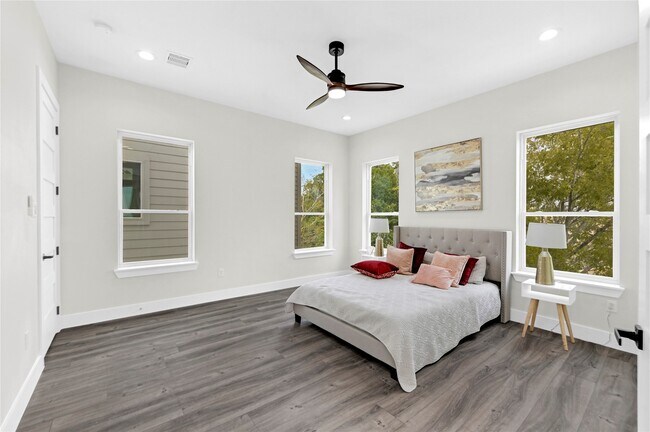 Building Photo - 710 Link Rd