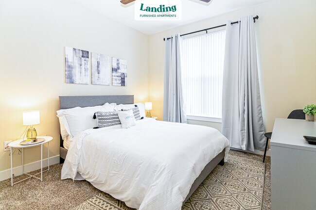 Building Photo - 7373 Valley View Ln